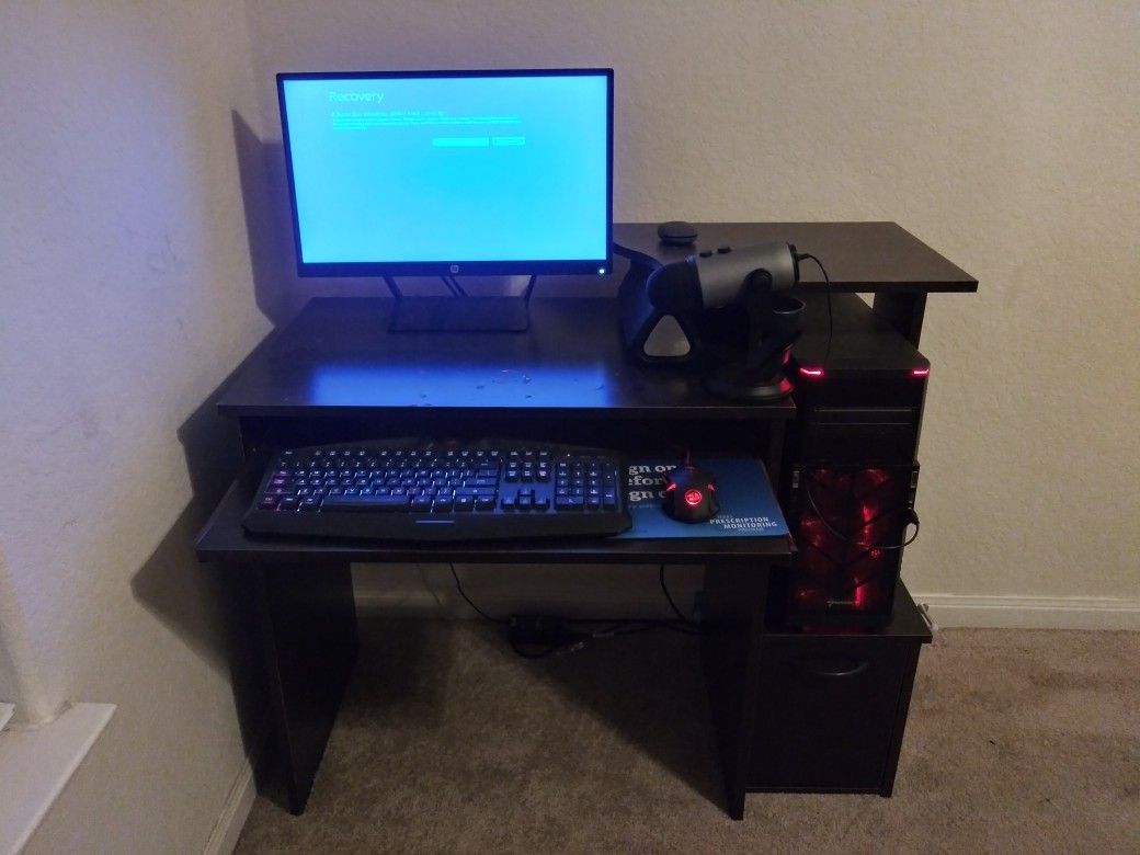 Desk top gaming computer with Pc controller for Sale in San Antonio, TX