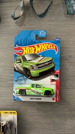 Hot Wheels Chevy Silverado HW Rescue 240/250