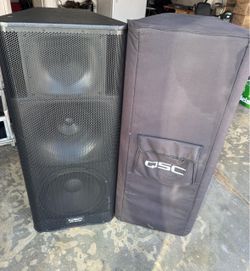 QSC KW153 Speakers with Bags
