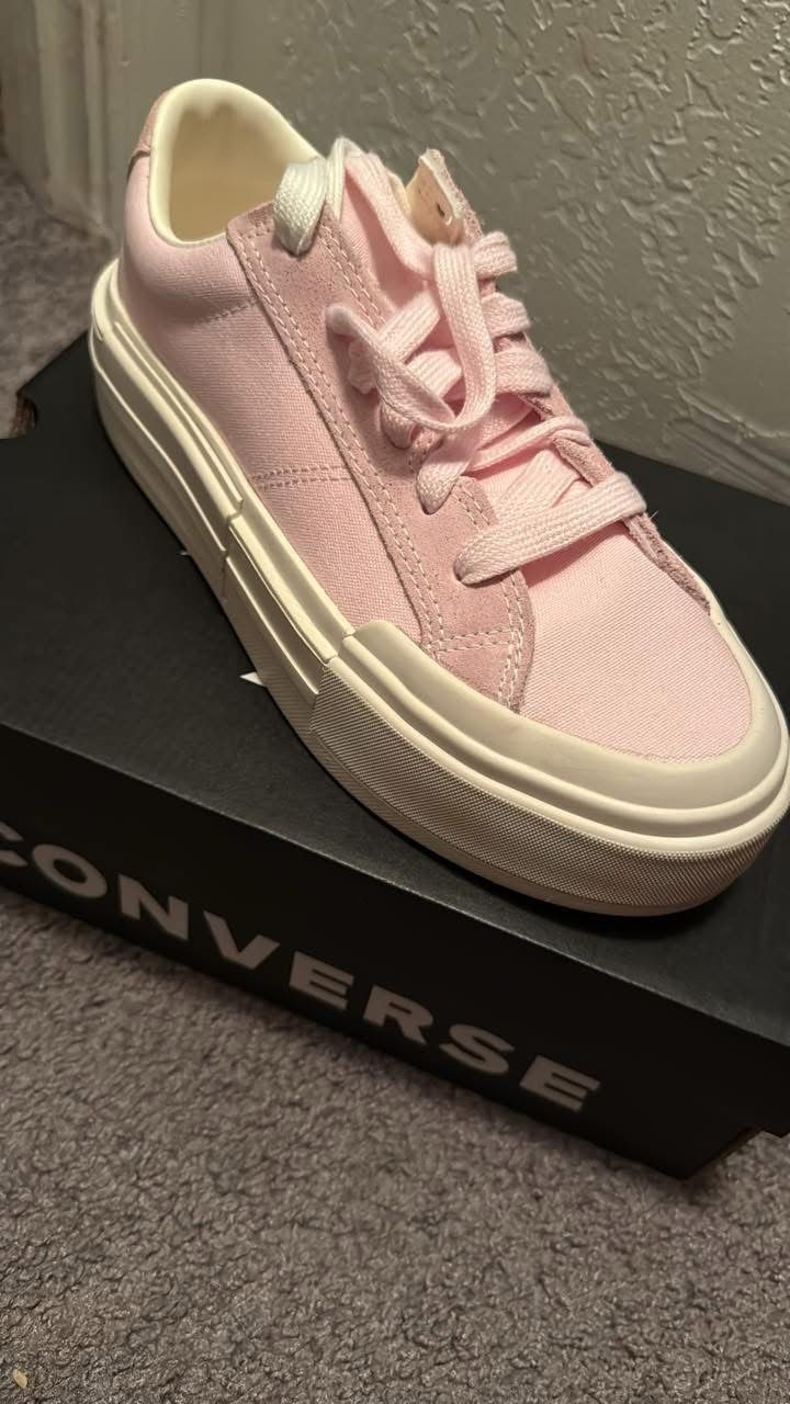 Women’s Converse