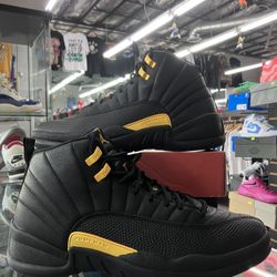 Air Jordan 12 Retro Black Taxi