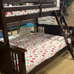 Spring CreekDark Walnut Bed
Furniture of America$10 Down Payment And Financing Available