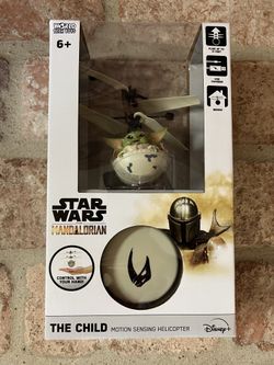 NEW Star Wars Mandalorian The Child Motion Sensing Helicopter