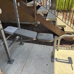Golds Gym Weight bench 