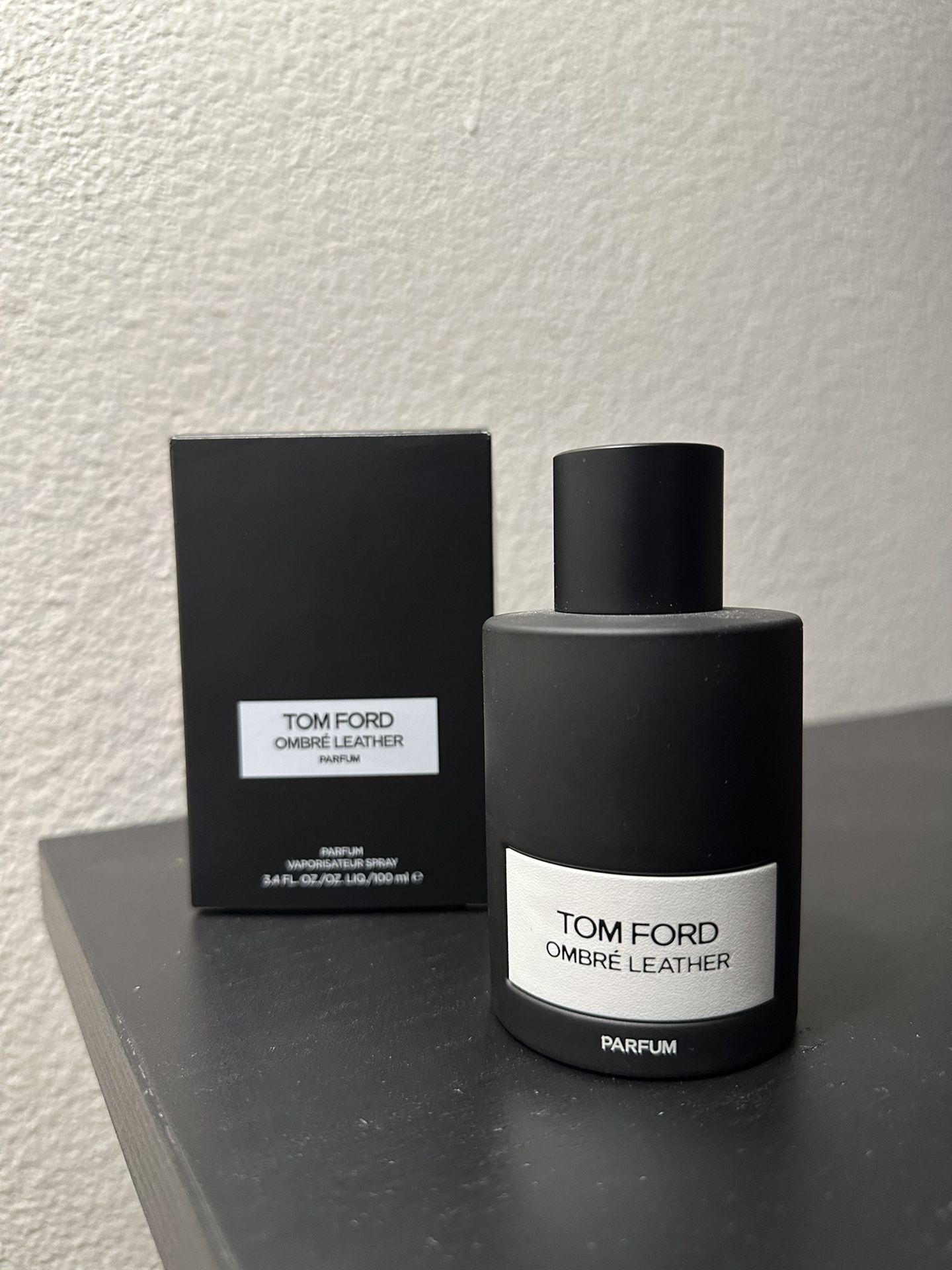 Tom Ford Ombré Leather Parfum & Givenchy Gentleman Boisse EDP
