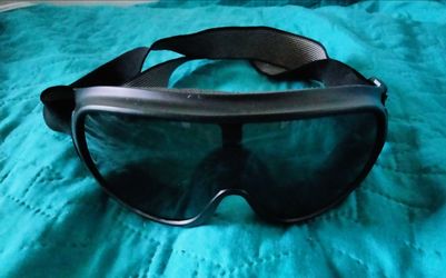 Black goggles.. check out page
