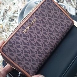Mk Wristlet/Wallet 