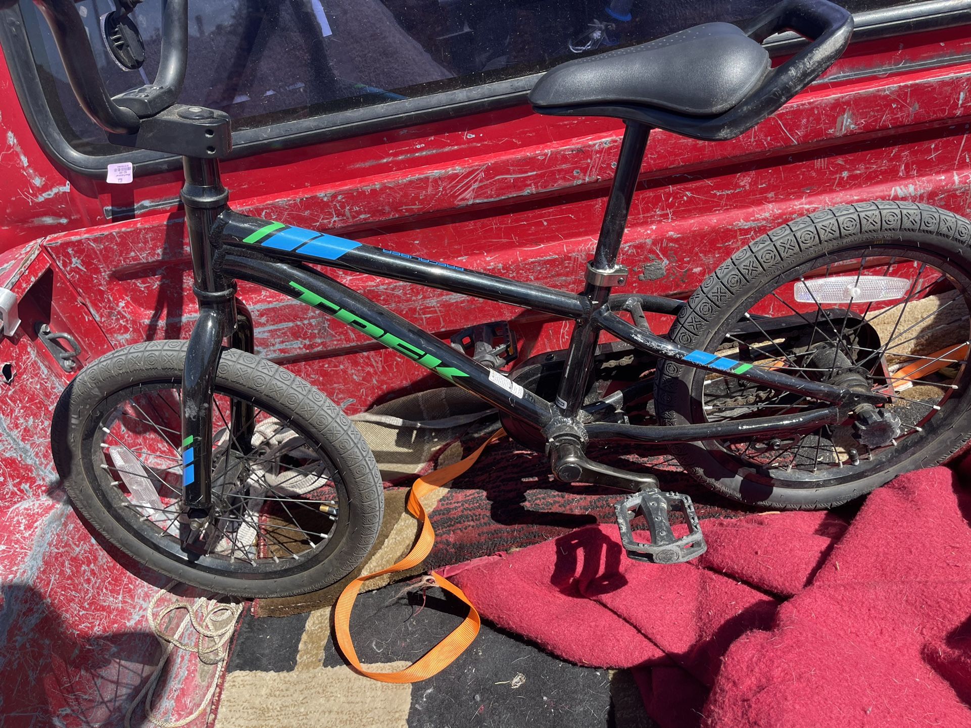 Kids Treck Bike Size 16 For 50 bucks Thorthon