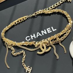 A vintage tassel necklace
