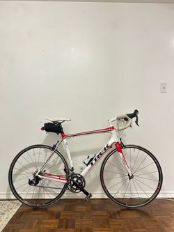 Trek Madone 4.5 | Carbon | 58CM / Large | Road Bike