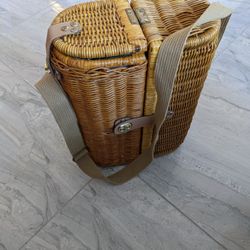 Vintage Wicker Wine Picnic Basket with Carrying Strap
