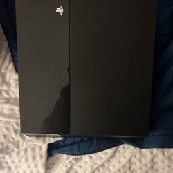 PS4 With 3 controllers 