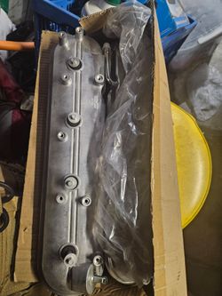New Chevy ls valve covers with gaskets