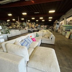 Thomasville Lowell Six Piece Fabric Sectional With Ottoman