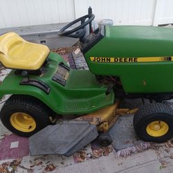 John Deere Riding Mower