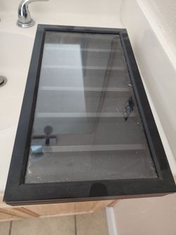 Shadow box