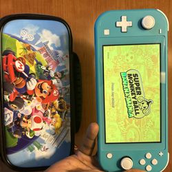 Nintendo Switch Lite And Case 