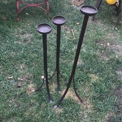 Trio De Candelabros  De Metal 