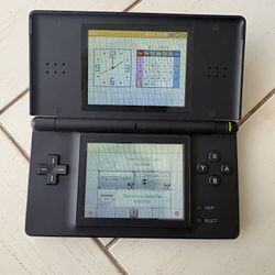 Nintendo DS Lite 