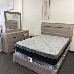 Queen bedroom set in gray