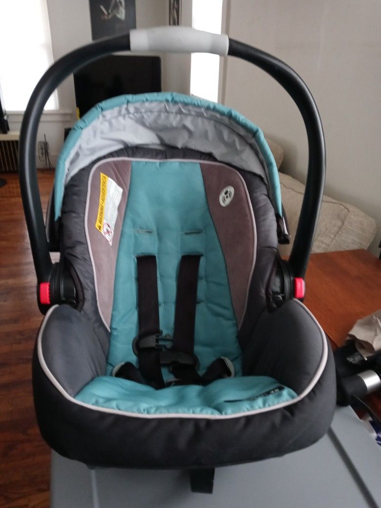 Babys Car Seat