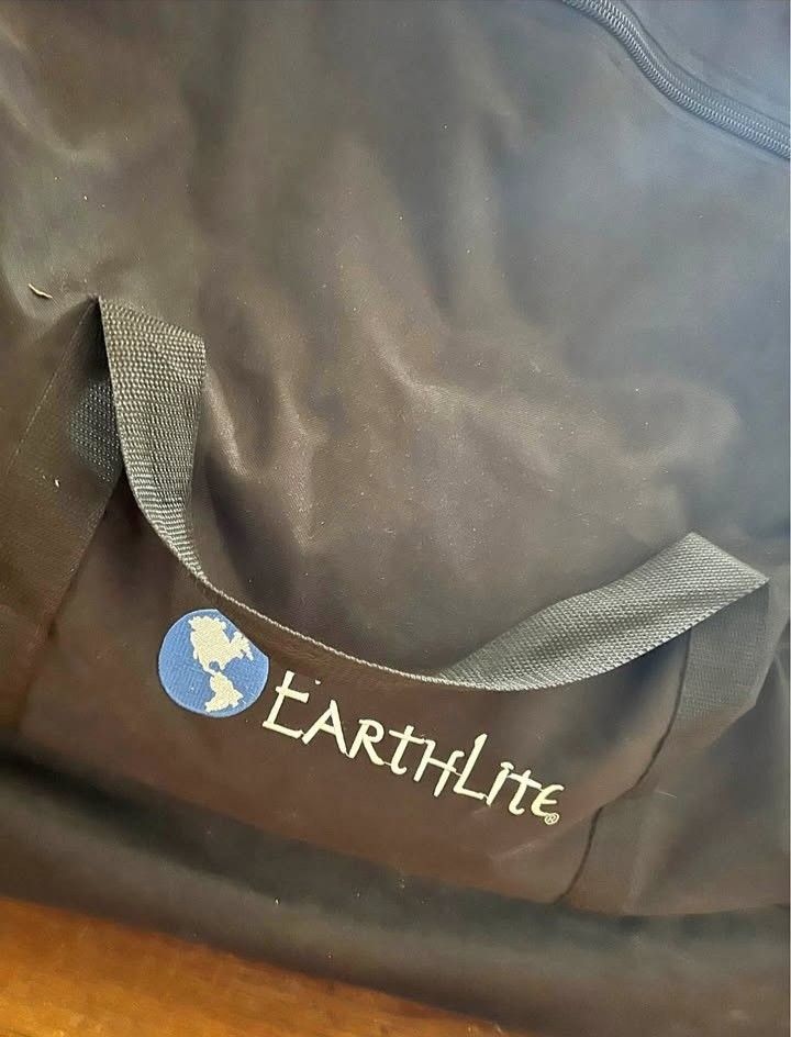 Massage table with carrying bag