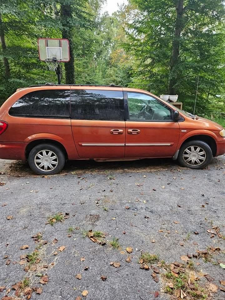 2006 Chrysler Town & Country