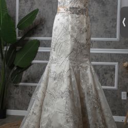 Brand Name New Wedding Dress