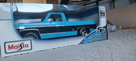 Maisto  coleccionable  1974 c10  Cheyenne  super   1:18  $40