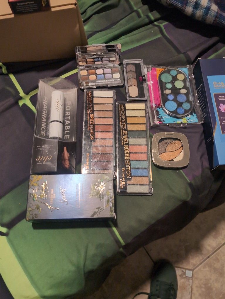 Women's Makeup
