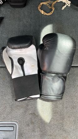 Boxing gloves