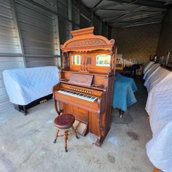 1895 Estey Pump Organ,
Free delivery INCLUDED!
(PRICE IS NEGOTIABLE)
