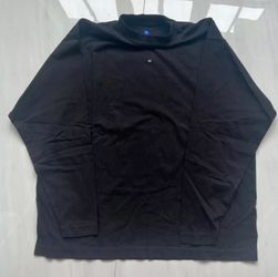 New Men’s Yeezy Gap Long Sleeve Black T Shirt Size M. In A Package Runs Big