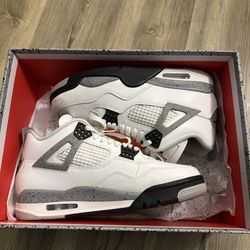 Air Jordan 4 Retro 
