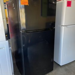 New LG Top Freezer Refrigerator 30” Wide 