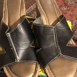Womens Comfort Plus Wedge Sandals. Size 12M
