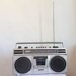 Vintage Sanyo M9706 Boombox - FULLY FUNCTIONAL & Tested!