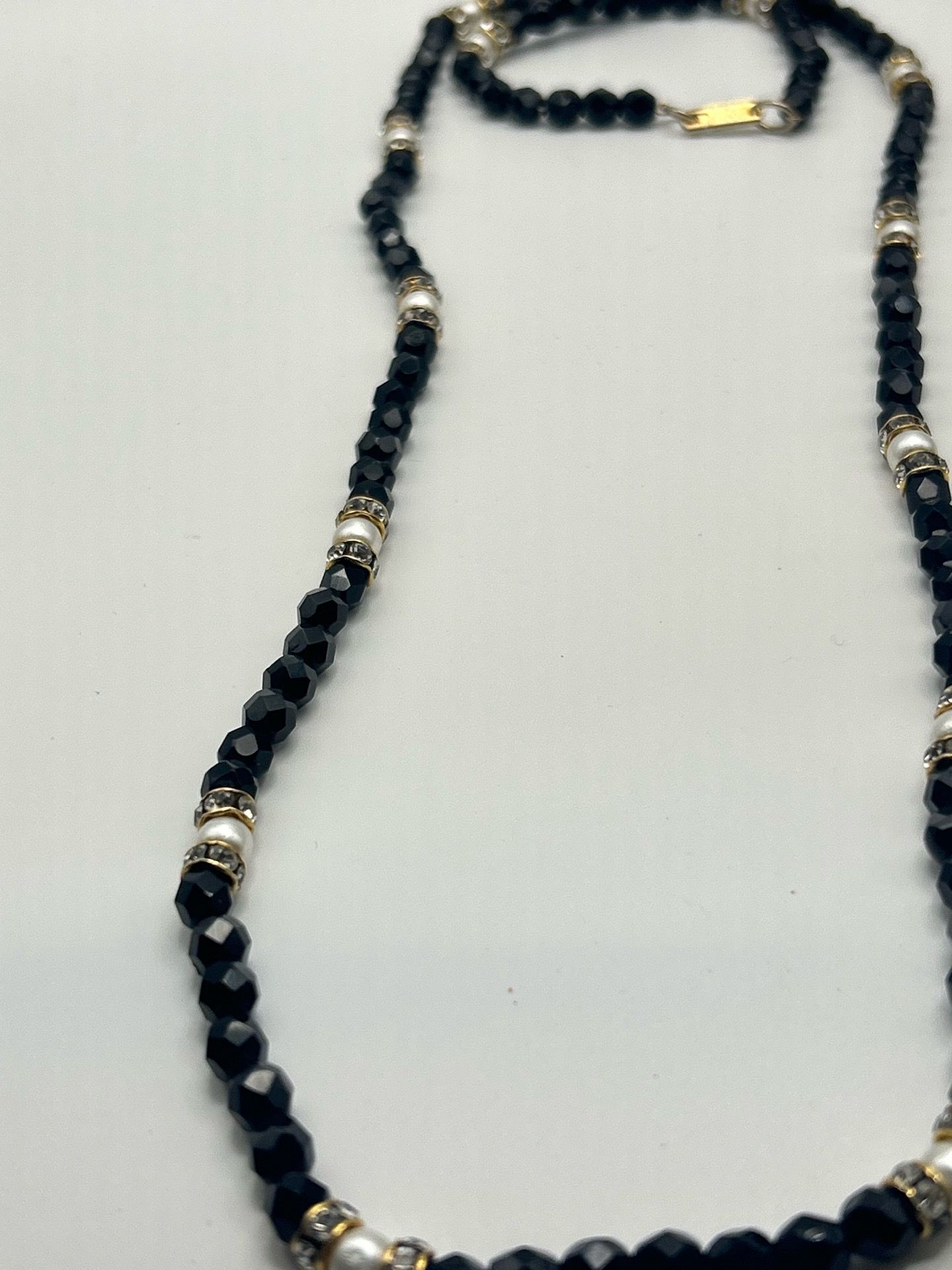 HOBE NECKLACE