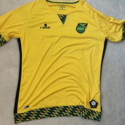 NEW Jamaica Replica Soccer Jersey (Men Large)