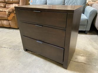 HOME MERIDIAN Tribeca Espresso Finished Petite 3 Drawer Chest Style Dresser with Sleek Black Metal Pulls