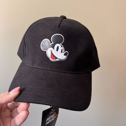 Mickey Mouse Disney hat Brand New 