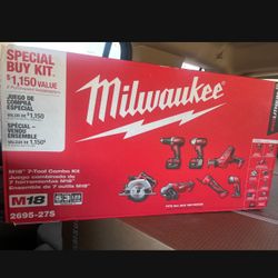 Milwaukee 18v 7 Tool Kit With Two 3.0 AH Batteries Charger And Tool Bag
