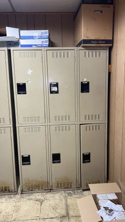Tennsco locker box