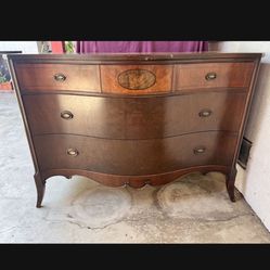 Antique Dresser Rockford Winnebago Mfg Co
