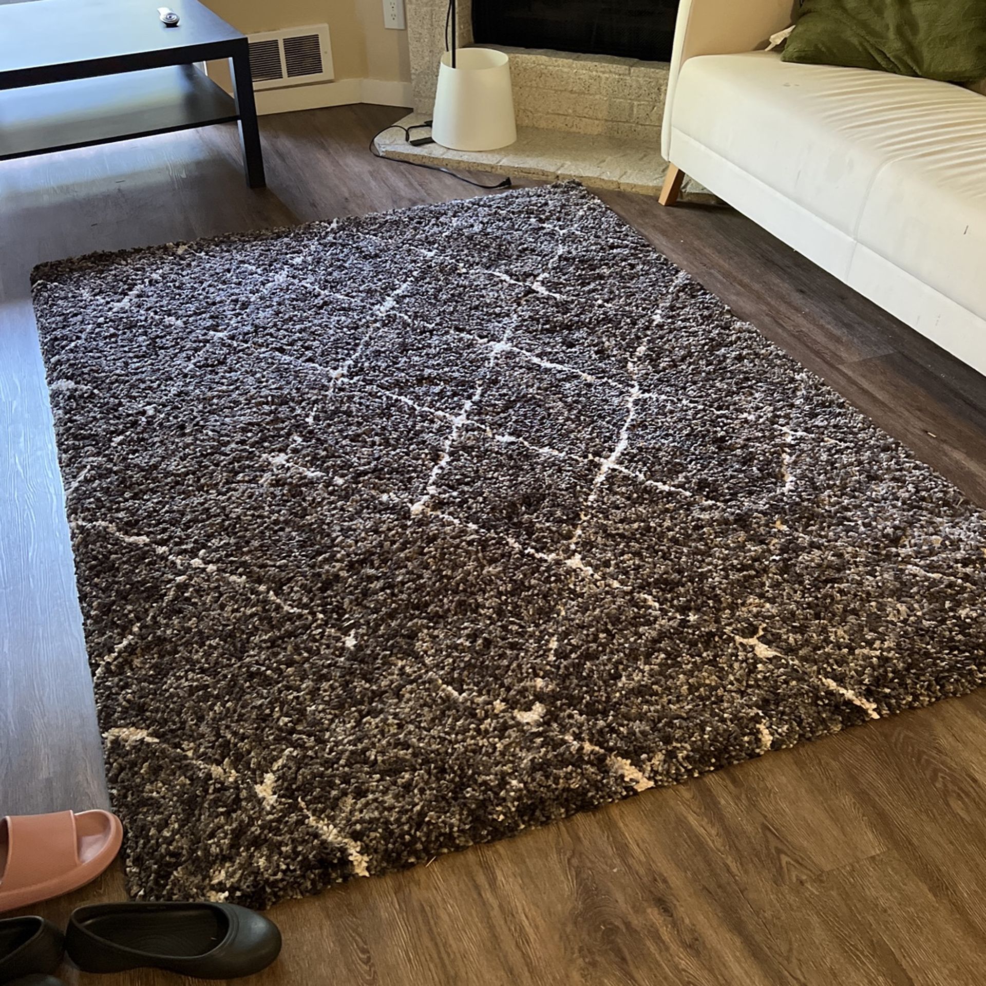 Costco Rug Patterned LikeNew 5 X 7 for Sale in Bothell, WA OfferUp