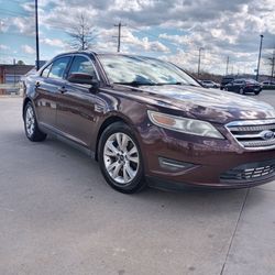 2010 Ford Taurus