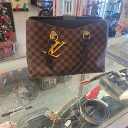 Louis Vuitton Riverside PM