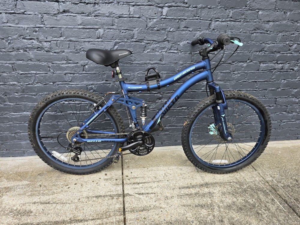 Like New Genesis Bella Vista 24" Bicycle