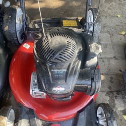 Lawn Mower S Toro 