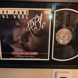 Ice Cube Og Autographed Single Check Yo Self Gem Mint Condition 100%  JSA Authentic .